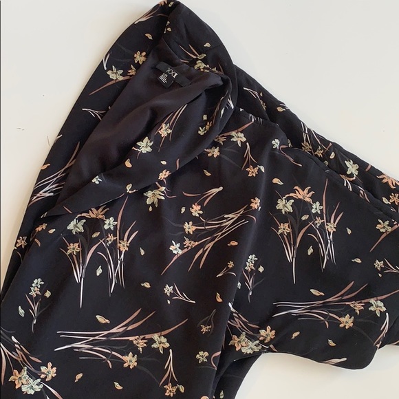 Kimonos/ Blazer - Picture 3 of 4